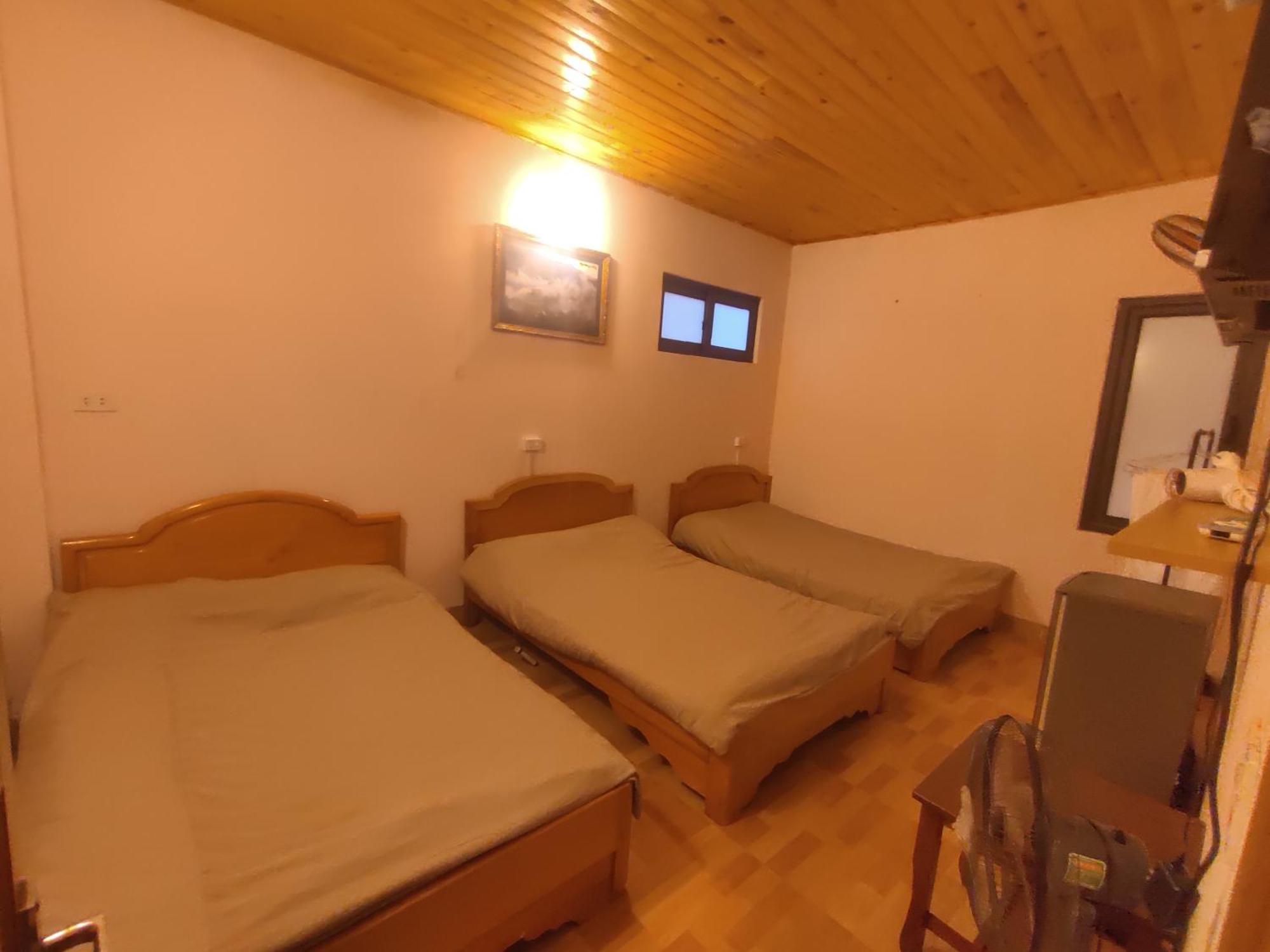 Nui Homestay *